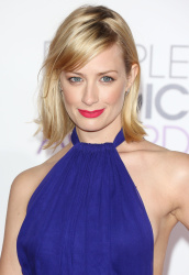 Beth Behrs - The 41st Annual People's Choice Awards in LA - January 7, 2015 - 96xHQ 0Q1JVHlO
