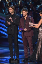 Jensen Ackles & Jared Padalecki - 39th Annual People's Choice Awards at Nokia Theatre in Los Angeles (January 9, 2013) - 170xHQ 0XaAhBEC