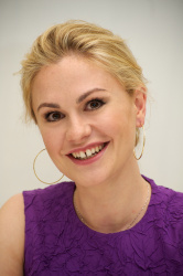 Anna Paquin - True Blood press conference portraits by Vera Anderson (Beverly Hills, July 28, 2011) - 7xHQ 0wd1INAV