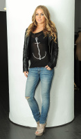Кармен Электра (Carmen Electra) Jeans Photo Shoot at The Apartment Showroom in Los Angeles 2011 (9xHQ) 1KQWskgo
