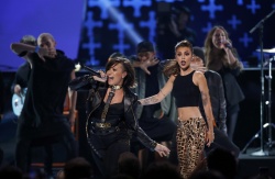 Demi Lovato and Cher Lloyd - Performing Really Don't Care at the Teen Choice Awards. August 10, 2014 - 45xHQ 1yaa4K21