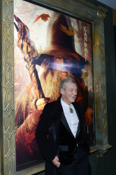 Ian McKellen - 'The Hobbit An Unexpected Journey' New York Premiere benefiting AFI at Ziegfeld Theater in New York - December 6, 2012 - 28xHQ 23kDggPj