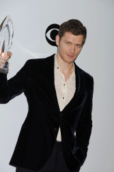 Joseph Morgan, Persia White - 40th People's Choice Awards held at Nokia Theatre L.A. Live in Los Angeles (January 8, 2014) - 114xHQ 23nloKXC