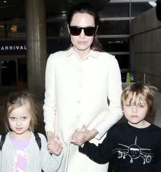 Angelina Jolie - LAX Airport - February 11, 2015 (185xHQ) 3UdhTqTN