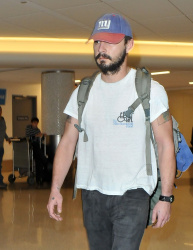 Shia LaBeouf - Arriving at LAX airport in Los Angeles - January 31, 2015 - 16xHQ 3XpIpNlV