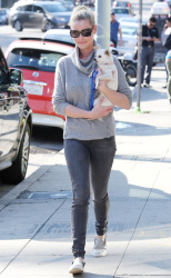 Katherine Heigl - Out & About in Los Angeles, 27 января 2015 (21xHQ) 4d8JWQIX