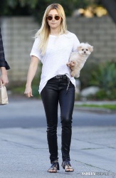 Ashley Tisdale - Out for a stroll with Chris and Maui in Toluca Lake - February 8, 2015 (17xHQ) 50Zq5zIJ