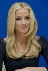 Amber Heard - The Rum Diary press conference portraits by Magnus Sundholm (Beverly Hills, October 13, 2011) - 14xHQ 5I2oclFl