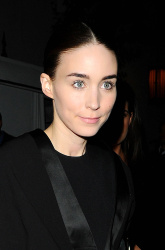 Rooney Mara - Leaving The Chateau Marmont in West Hollywood - February 18, 2015 (9xHQ) 6aMoYgka