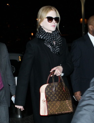 Nicole Kidman - Arriving at LAX airport in Los Angeles (2015.02.04.) (14xHQ) 7UCAE002