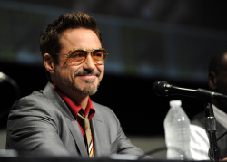 Robert Downey Jr. - "Iron Man 3" panel during Comic-Con at San Diego Convention Center (July 14, 2012) - 36xHQ 8dPEQHzO