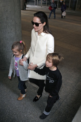 Angelina Jolie - LAX Airport - February 11, 2015 (185xHQ) 8sNNznZT