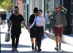 Rose McGowan - Out and about in LA, 17 января 2015 (30xHQ) AZ0Y2bQf