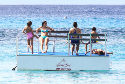 Mark Wahlberg - and his family seen enjoying a holiday in Barbados (December 26, 2014) - 165xHQ C7JWWTRZ