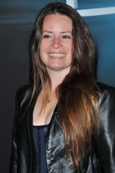 Holly Marie Combs - Holly Marie Combs - Premiere of Open Road Films 'The Host' at ArcLight Cinemas Cinerama Dome, Голливуд, 19 марта 2013 (19xHQ) CS4cAPt6