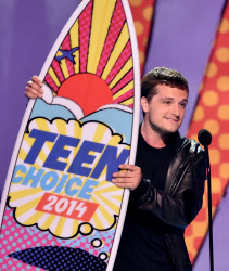 Josh Hutcherson - FOX's 2014 Teen Choice Awards in Los Angeles (2014.08.10) - 33xHQ DuMhFH81