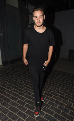 Liam Payne & Niall Horan - Leaving a recording studio in London - April 24, 2015 - 14xHQ E4aeXnyZ