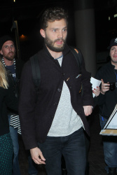 Jamie Dornan - Spotted at at LAX Airport with his wife, Amelia Warner - January 13, 2015 - 69xHQ Ea0Mo7Ic