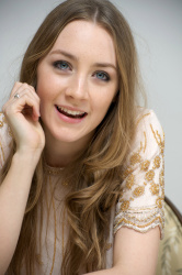 Saoirse Ronan - The Lovely Bones press conference portraits by Vera Anderson (Los Angeles, December 4, 2009) - 8xHQ F5AWvzqM