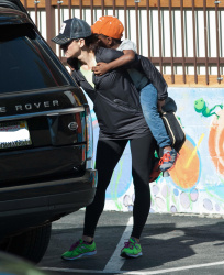 Sandra Bullock - Out and about in Los Angeles (2015.03.04.) (25xHQ) GKJK9Mtp