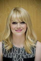 Emma Stone - The Croods press conference portraits by Magnus Sundholm (New York, March 9, 2013) - 12xHQ GV70rFZJ