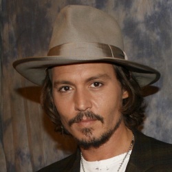 Johnny Depp - "Pirates of the Caribbean: Dead Man's Chest" press conference portraits by Armando Gallo (Los Angeles, June 22, 2006) - 16xHQ IDyID85N