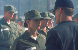 Demi Moore, Ridley Scott, Viggo Mortensen - Промо стиль и постеры к фильму "G.I. Jane (Солдат Джейн)", 1997 (25хHQ) JEVYdn0n