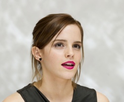 Emma Watson - The Perks of Being a Wallflower press conference portraits by Magnus Sundholm (Toronto, September 7, 2012) - 22xHQ JGj3eaYB