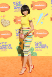 Zendaya - 28th Annual Kids' Choice Awards, Inglewood, 28 марта 2015 (151xHQ) JTT2smVB