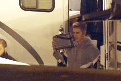 Justin Bieber - On set of 'Zoolander 2' in Rome, Italy - April 29, 2015 - 33xHQ JmYAqzf2