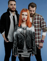 Paramore (Hayley Williams,  Jeremy Davis, Taylor York) - Chris McAndrew Photoshoot for The Guardian (February, 2013) - 35xHQ K2xeOYqC