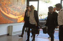 Sean Penn and Charlize Theron - depart from Rome after a Valentine's Day weekend - February 15, 2015 (37xHQ) Kqab8I02
