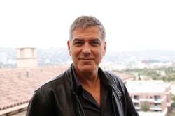 George Clooney - Tomorrowland press conference portraits (Beverly Hills, May 8, 2015) - 26xHQ LQjJALEN