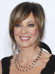 Allison Janney arrives at The 40th Annual People's Choice Awards at Nokia Theatre L.A. Live on January 8, 2014 in Los Angeles, California - 7xHQ MrqRMVKM