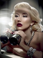 Кристина Агилера (Christina Aguilera) posing for new campagn of Stephen Webster - 4xHQ NYjEirm1