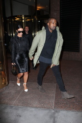 Kim Kardashian and Kanye West - Out and about in New York City, 8 января 2015 (54xHQ) O258g1qd