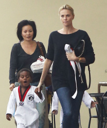 Charlize Theron - spotted taking her son Jackson to his karate class in Los Angeles, California on February 23, 2015 (15xHQ) Ol6nfwB4