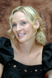 Uma Thurman - Prime press conference portraits by Vera Anderson (New York, October 1, 2005) - 3xHQ PDenmmvm