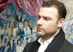Liev Schreiber - Liev Schreiber - "A View from the Bridge" press conference portraits by Armando Gallo (New York, February 27, 2010) - 5xHQ PZF699tW
