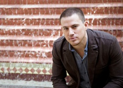 Channing Tatum - "The Vow" press conference portraits by Armando Gallo (Los Angeles, January 7, 2012) - 19xHQ RGkgMZIw