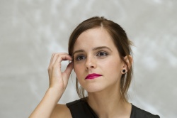 Emma Watson - The Perks of Being a Wallflower press conference portraits by Magnus Sundholm (Toronto, September 7, 2012) - 22xHQ RYKLmU14