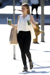Sophia Bush - Sophia Bush - Out and about in Los Angeles, January 23, 2015 - 16xHQ RonvAZ8J