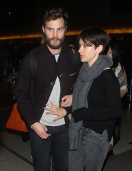Jamie Dornan - Spotted at at LAX Airport with his wife, Amelia Warner - January 13, 2015 - 69xHQ SD5WC3T8