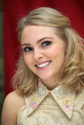 AnnaSophia Robb - The Carrie Diaries press conference portraits by Vera Anderson (New York, February 8, 2013) - 13xHQ SS5yDMiH