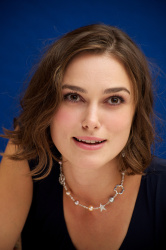 Keira Knightley - A Dangerous Method press conference portraits by Vera Anderson (Toronto, September 11, 2011) - 9xHQ T6nGRnFE