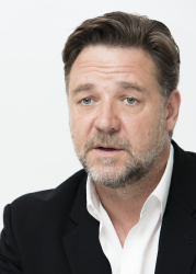 Russell Crowe - "Noah" press conference portraits by Armando Gallo (Beverly Hills, March 24, 2014) - 19xHQ UTfj1n7d