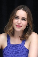 Эмилия Кларк (Emilia Clarke) 'Me Before You' Press Conference at the Ritz Carlton Hotel in New York City (May 21, 2016) - 57xНQ VBKiTGs9