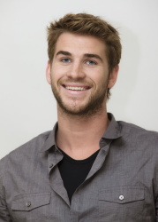 Liam Hemsworth - "The Hunger Games" press conference portraits by Armando Gallo (Los Angeles, March 1, 2012) - 19xHQ Vk5shXMo