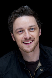 James McAvoy - X-Men: Days of Future Past press conference portraits by Magnus Sundholm (New York, May 9, 2014) - 17xHQ ZHaEoPjh