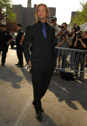 Josh Holloway, Matthew Fox, Evangeline Lilly, Terry O'Quinn, Michael Emerson, Emilie de Ravin - ABC Upfronts (2007.05.15) - 65xHQ Zaabpsfl